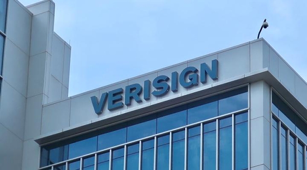巴菲特减持 Verisign，出售超 12 亿美元股份